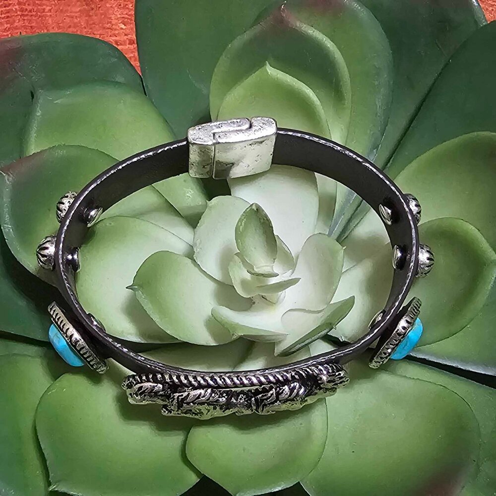Bracelet. Silver Horses, Brown Faux Leather Band, Turquoise Stones. NWT. - Picture 4 of 13